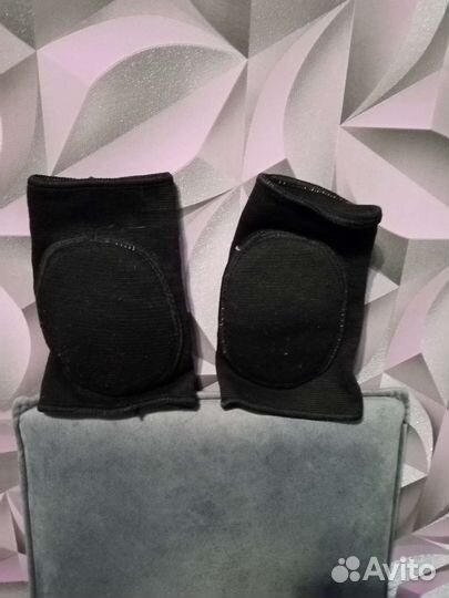 Наколенники