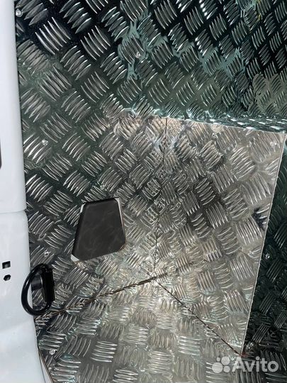 Обшивка кузова фургона Ford Transit