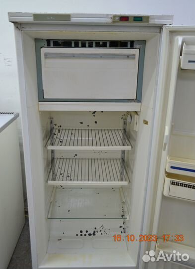 Холодильник 