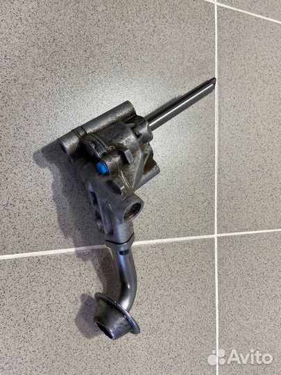 Масляный насос Volkswagen Golf 3