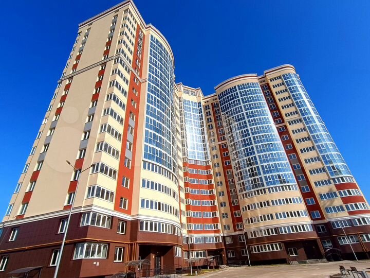 3-к. квартира, 108 м², 6/17 эт.