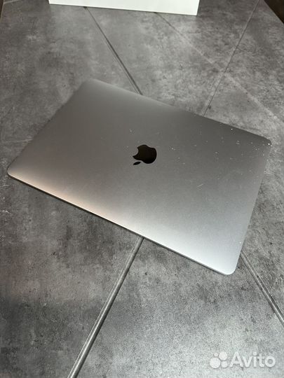 Apple MacBook air 2019 i5 128gb