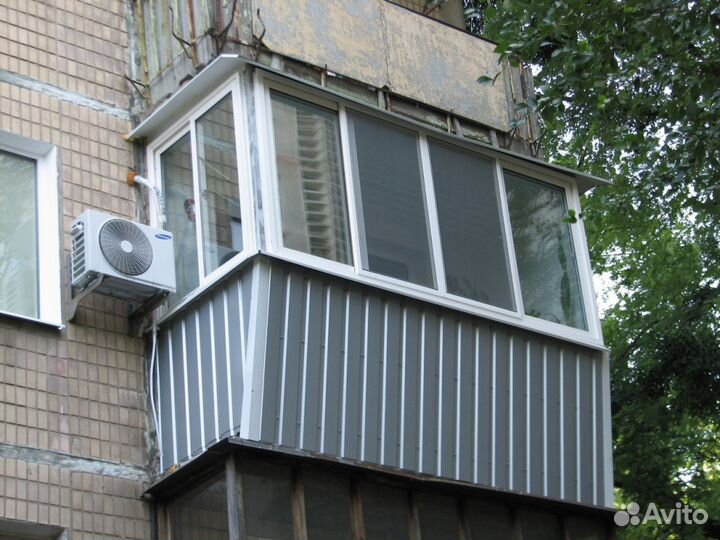 Остекление и отделка балконов под ключ