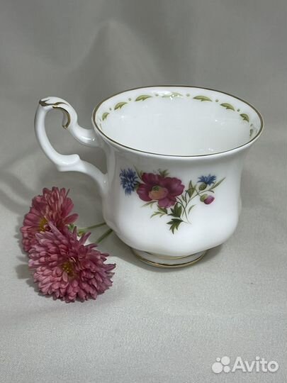 Кофейные чашки Цветок месяца Royal Albert, Англия