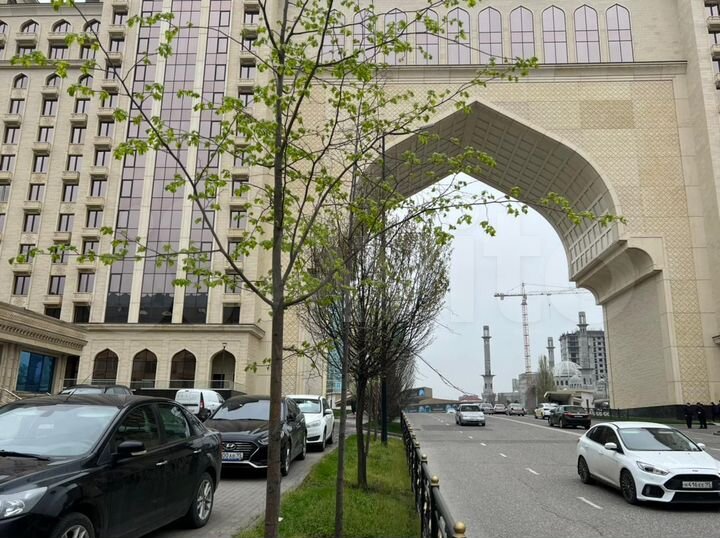 2-к. квартира, 124 м², 3/16 эт.