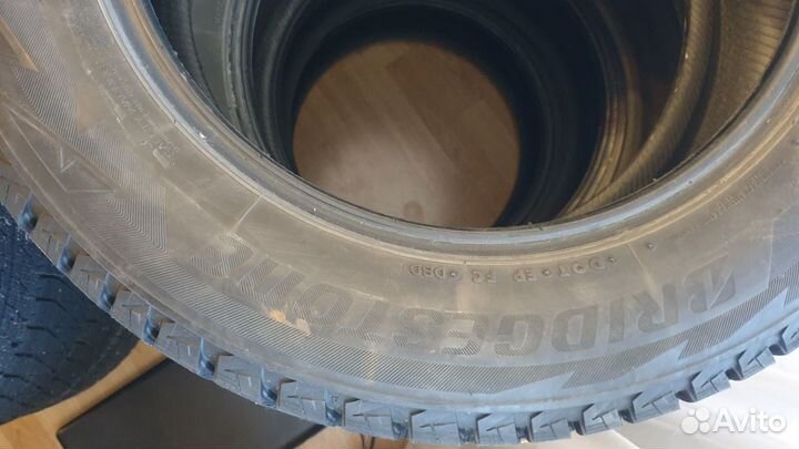 Bridgestone Blizzak DM-V2 225/60 R17 H