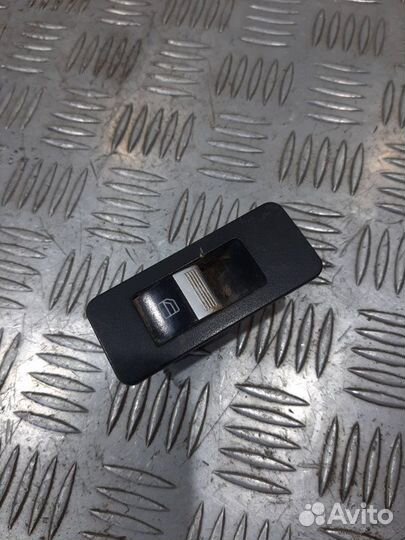 Кнопка стеклоподъемника передняя правая Lifan X60