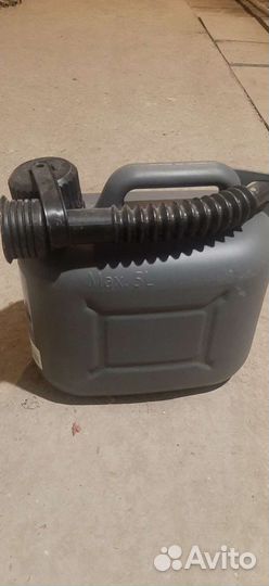 Канистра пластиковая 5 литров