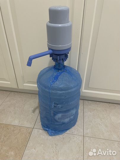 Бутыль с помпой