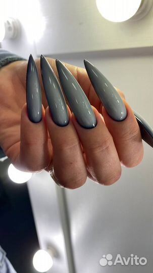 Маникюр и педикюр