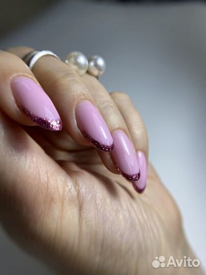 Маникюр педикюр