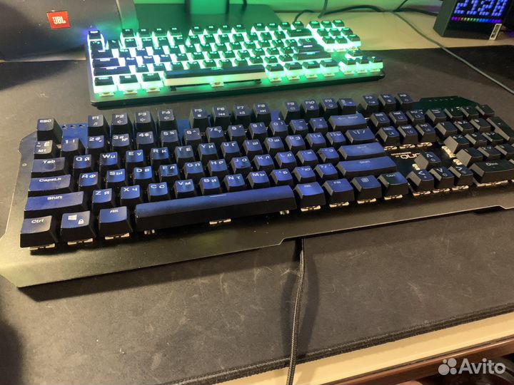 Игровая клавиатура Qumo Apparatus RGB