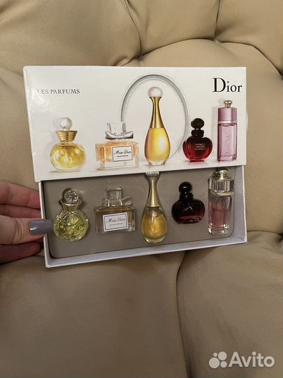 Парфюм женский миниатюры новый набор