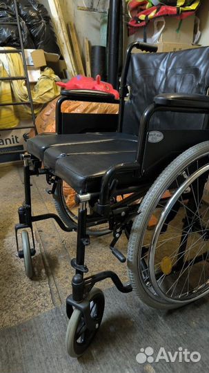 Инвалидная коляска с туалетом