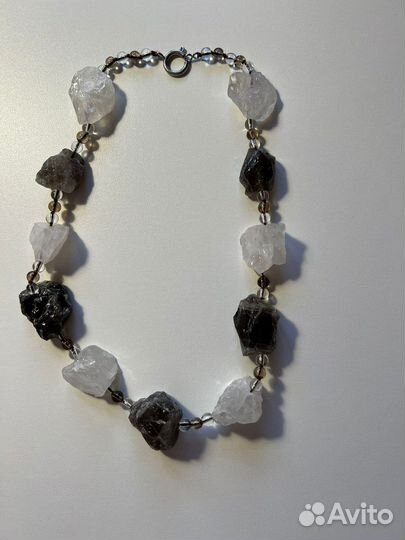 Колье из горного хрусталя и раузтопаза