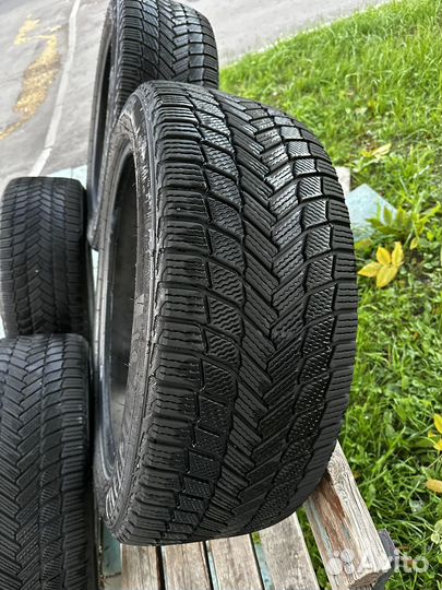 Michelin X-Ice Snow SUV 285/45 R22 114T