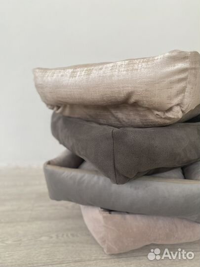 Лежанка новая для собаки и кошки