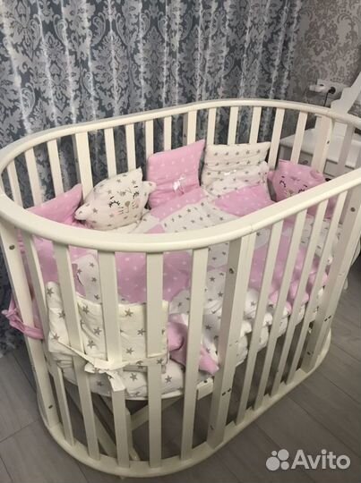 Бортики и постельное белье в кроватку