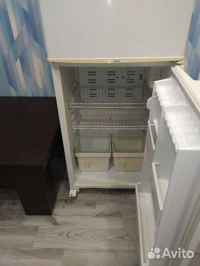 Холодильник Бирюса б/у двухкамерный