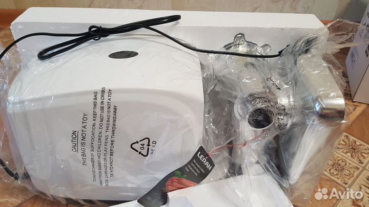 Мясорубка электрическая Leran MG 300 GX новая