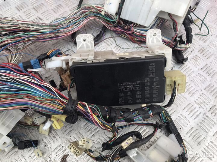 Подторпедная проводка Toyota Alex Runx