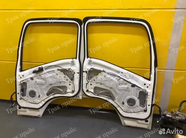 Дверь isuzu NPR75/NQR90