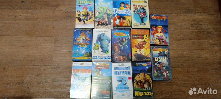 Видеокассеты 70шт фильмы мультфильмы