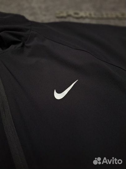 Спортивные костюмы Nike