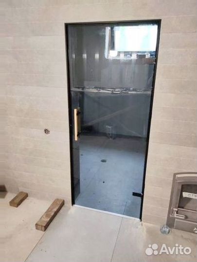 Стеклянные двери на заказ