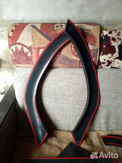 Молдинги на рено дастер