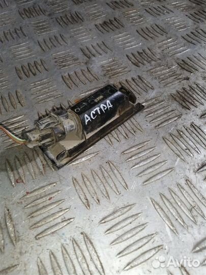 Фонарь подсветки номера Opel Astra H L69 Z18XER