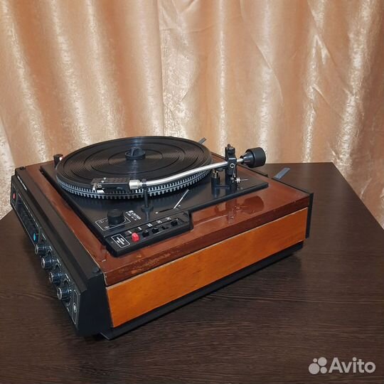Проигрыватель винила Вега 108
