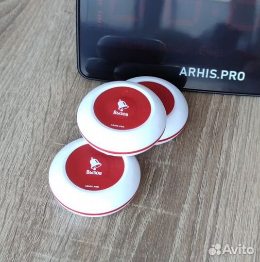 Кнпока вызова официанта и табло отображения вызова