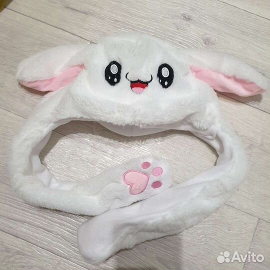 Шапка зайка с двигающимися ушками