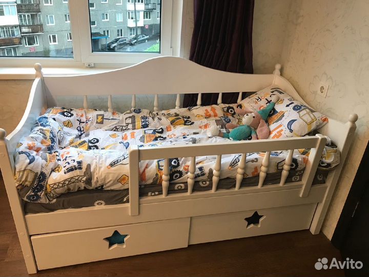 Детская кровать с ящиками от 3 лет