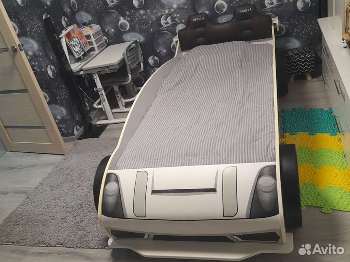 Детская кровать машина с матрасом