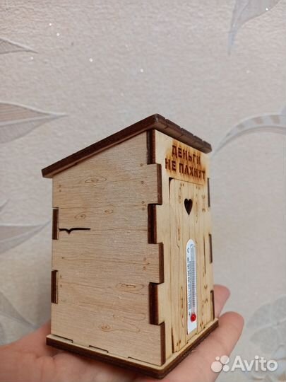 Копилка сувенир из дерева