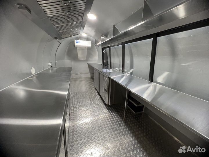 Мобильный прицеп на колесах