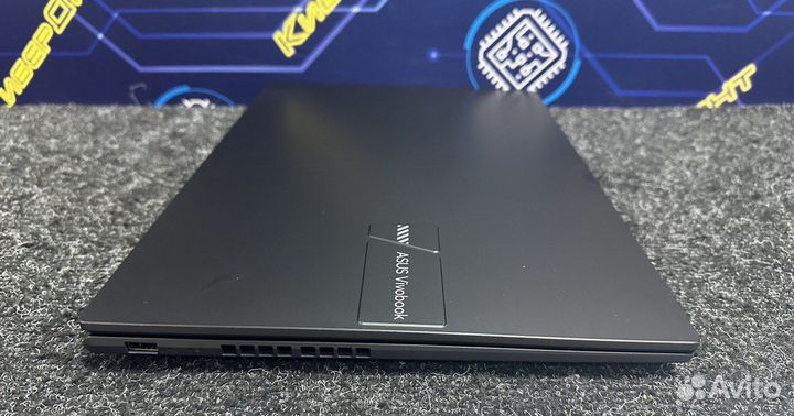 Asus VivoBook 16