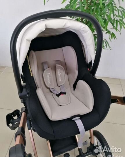 Коляска 3/1(белая Эко кожа) с автолюлькой