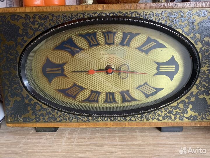 Часы настольные янтарь СССР
