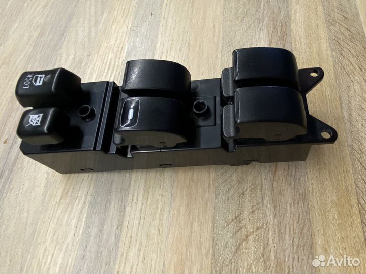 Кнопки стеклоподъемников outlander xl