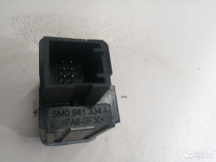 Кнопка освящения панели Tiguan (NF) I рестайлинг