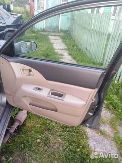 Дверь chery фора место с зеркалом и петла