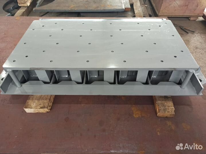 Пуансон-матрица для вибропрессующих установок