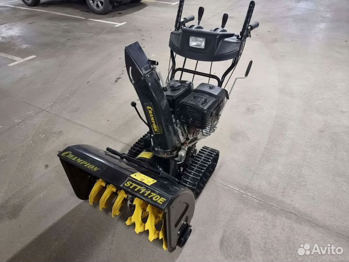 Снегоуборщик Champion STT1170E
