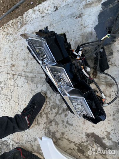 Левая фара Лексус lx450d lx570