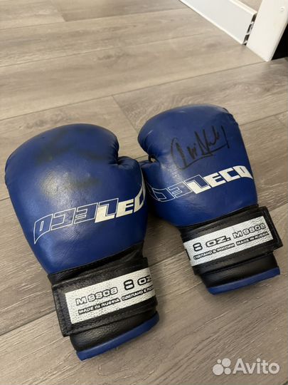 Боксерские перчатки 8 oz