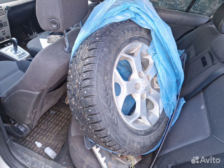 В разборе Opel Astra H седан 1.6