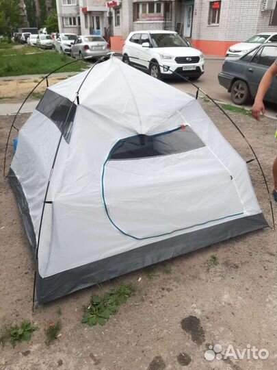 Палатка трёхместная Quechua Arpenaz 3 Plus